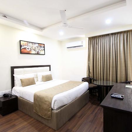 Genx Usha Kiran Agra Hotel Agra  Buitenkant foto