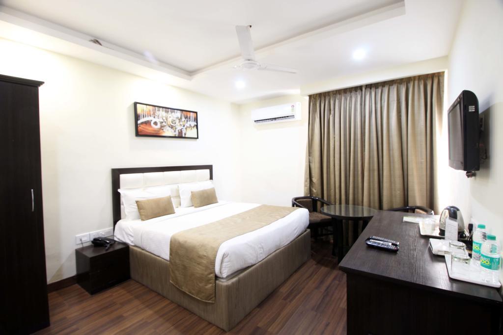 Genx Usha Kiran Agra Hotel Agra  Buitenkant foto