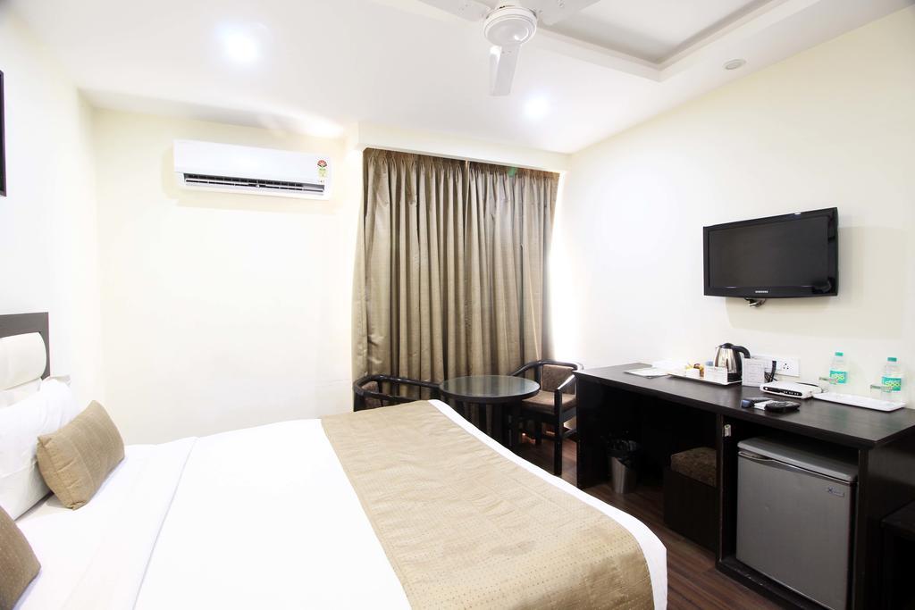Genx Usha Kiran Agra Hotel Agra  Buitenkant foto