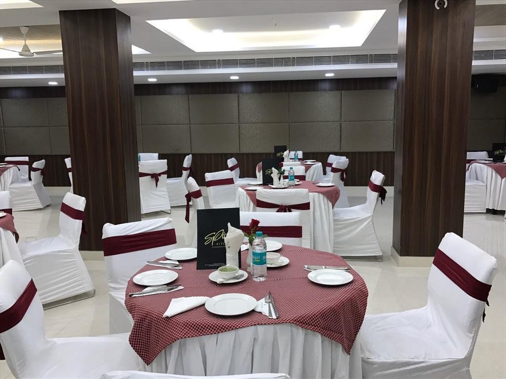 Genx Usha Kiran Agra Hotel Agra  Buitenkant foto
