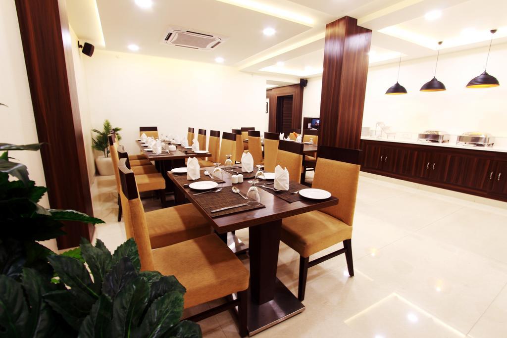 Genx Usha Kiran Agra Hotel Agra  Buitenkant foto