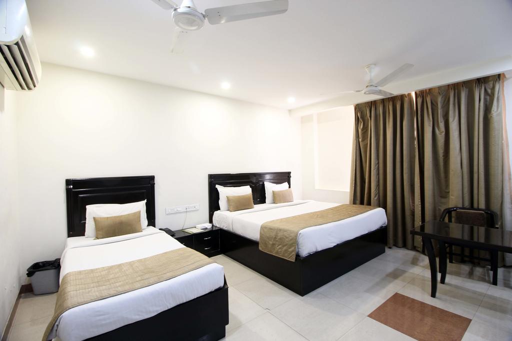 Genx Usha Kiran Agra Hotel Agra  Buitenkant foto
