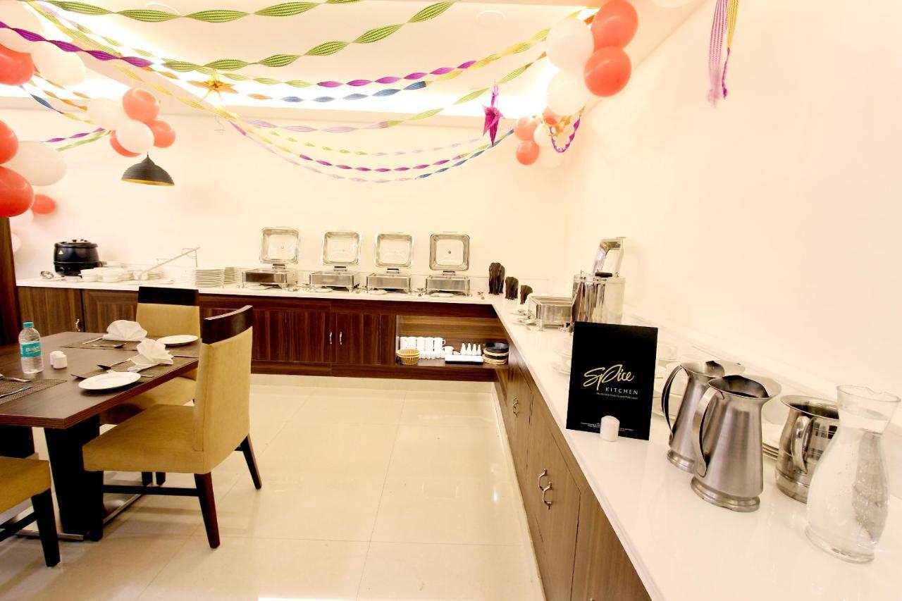 Genx Usha Kiran Agra Hotel Agra  Buitenkant foto