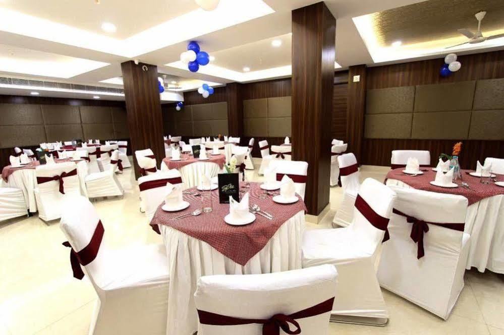Genx Usha Kiran Agra Hotel Agra  Buitenkant foto