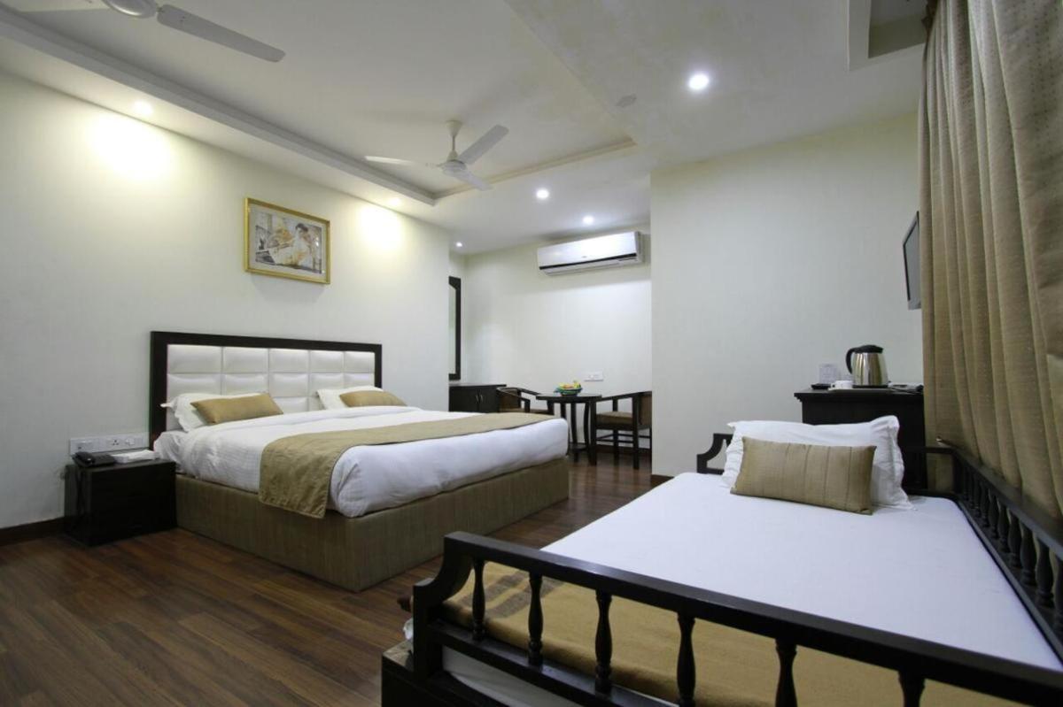 Genx Usha Kiran Agra Hotel Agra  Buitenkant foto