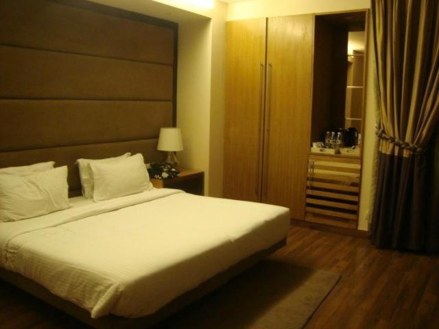 Genx Usha Kiran Agra Hotel Agra  Buitenkant foto
